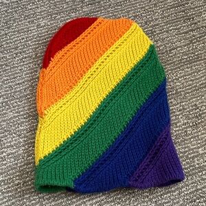 VGUC Burberry Rainbow Beanie